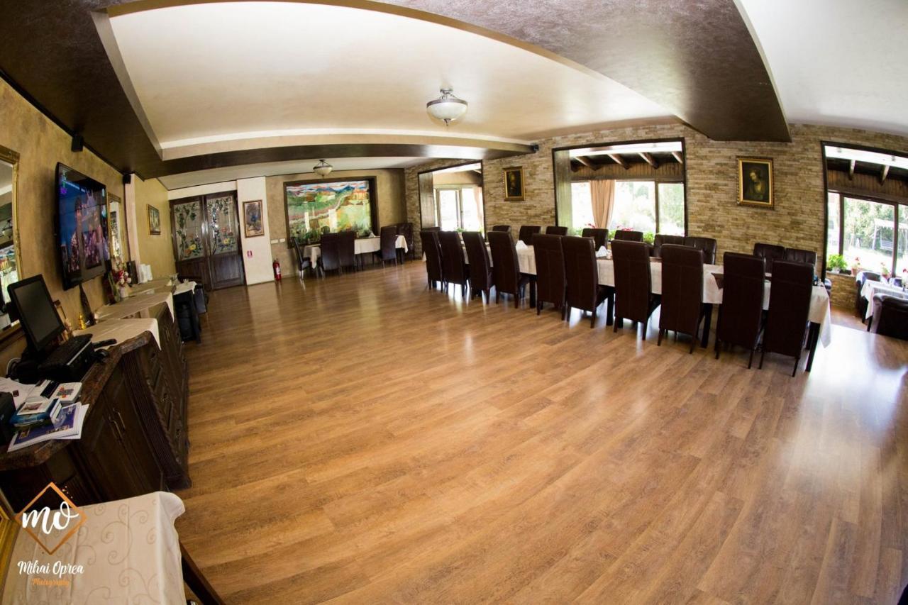 Hanul Simon Pensiune & Restaurant Törcsvár Kültér fotó