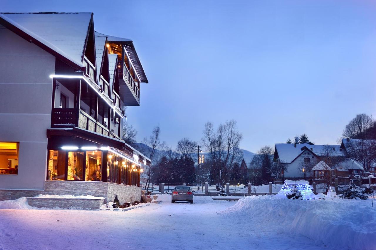 Hanul Simon Pensiune & Restaurant Törcsvár Kültér fotó