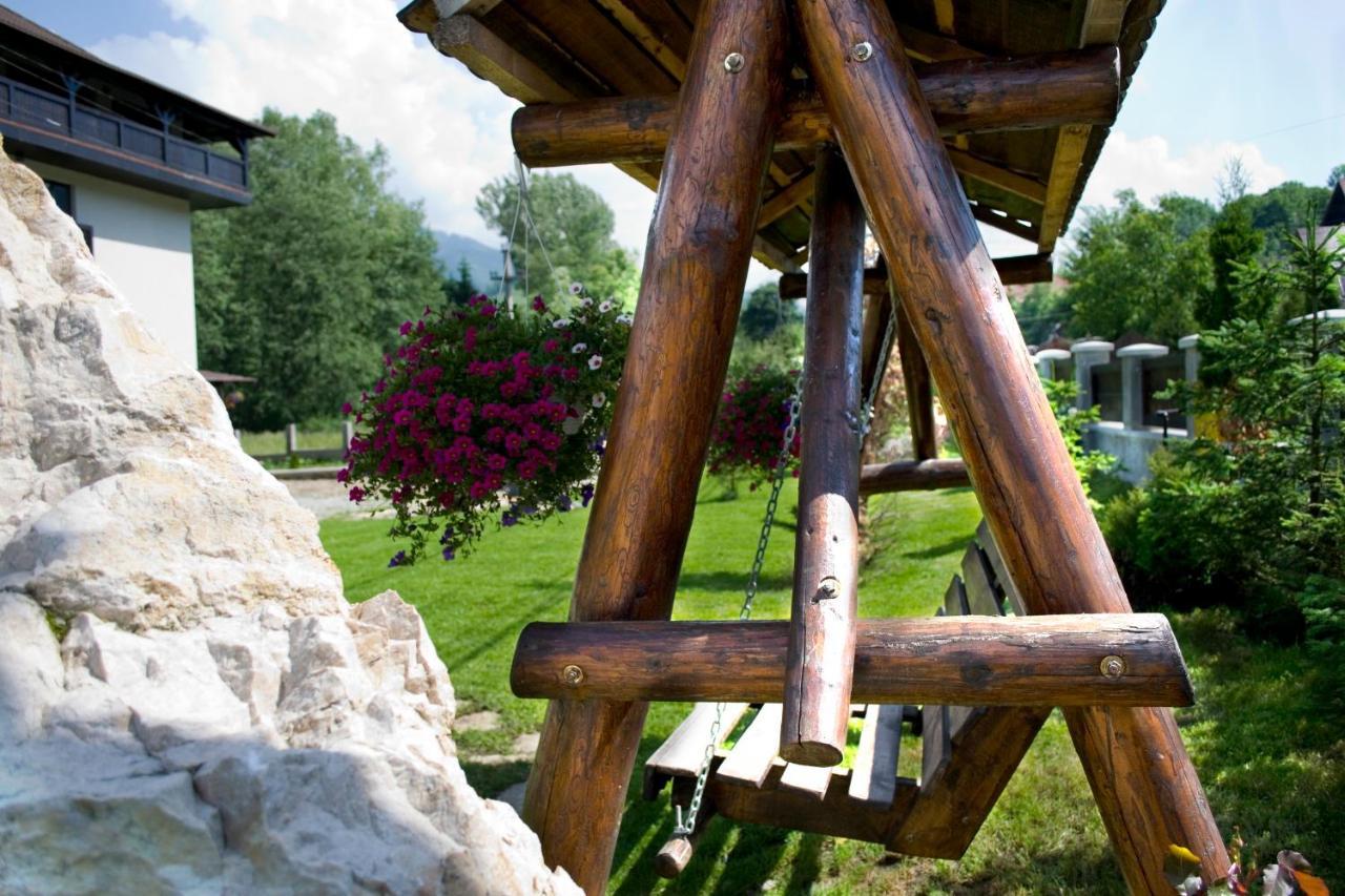 Hanul Simon Pensiune & Restaurant Törcsvár Kültér fotó