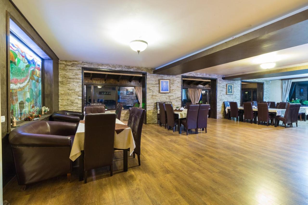 Hanul Simon Pensiune & Restaurant Törcsvár Kültér fotó