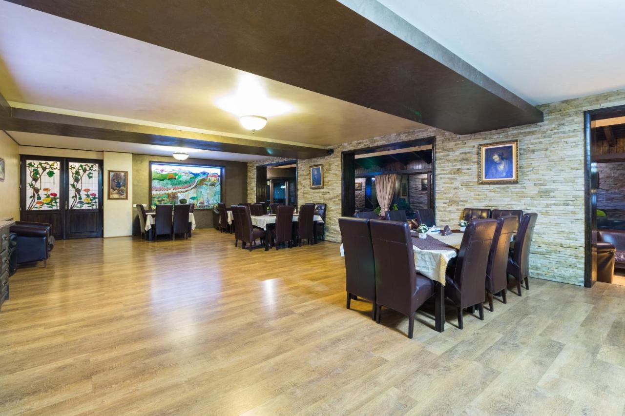 Hanul Simon Pensiune & Restaurant Törcsvár Kültér fotó