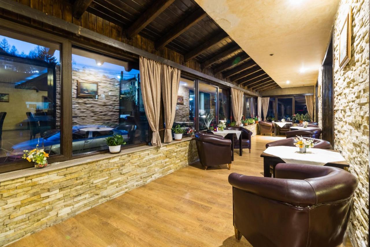 Hanul Simon Pensiune & Restaurant Törcsvár Kültér fotó