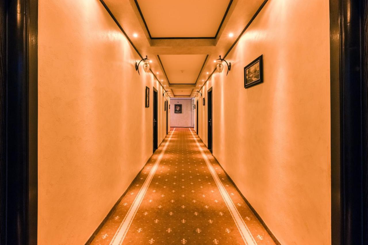 Hanul Simon Pensiune & Restaurant Törcsvár Kültér fotó